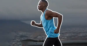 Découvrez comment alimenter vos performances en triathlon. Notre calculateur personnalisé révèle votre plan nutritionnel idéal pour chaque phase d'entraînement.