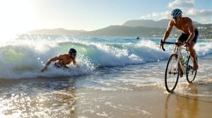 triathlon : nader et al-zoebi remportent le défi samla 100 km et se préparent pour la compétition au japon.