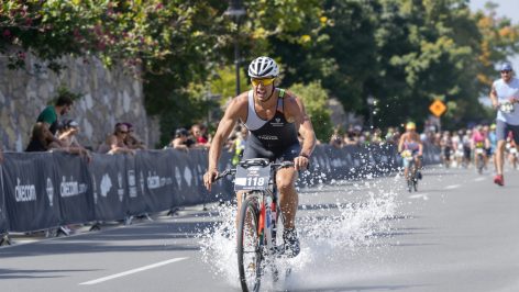 découvrez un week-end sportif à saint-jean-de-monts, réunissant 3 500 coureurs de toutes générations pour des moments de défis et de convivialité.